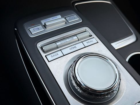 Used 2025 Genesis GV70 2.5T image 19
