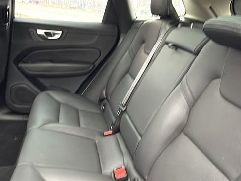 Certified 2025 Volvo XC60 B5 Plus image 28
