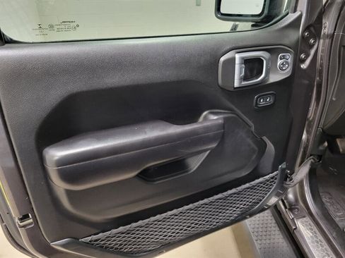 Used 2021 Jeep Wrangler Unlimited Sport AWD/4WD image 39
