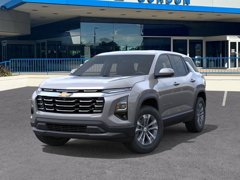 New 2026 Chevrolet Equinox LT w/ Convenience Package II FWD image 6