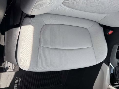 Certified 2025 Toyota Corolla Cross L FWD image 15