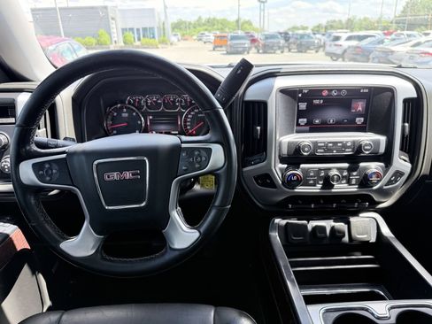 Used 2015 GMC Sierra 1500 SLT w/ SLT Crew Cab Value Package AWD/4WD image 11
