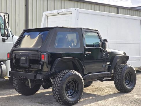 Used 2010 Jeep Wrangler Sahara w/ Dual Top Group AWD/4WD image 7