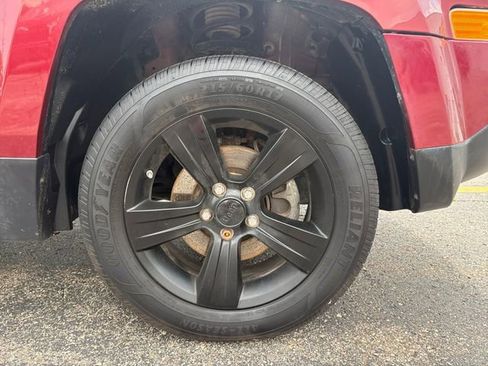 Used 2015 Jeep Patriot Sport w/ Power Value Group FWD image 19