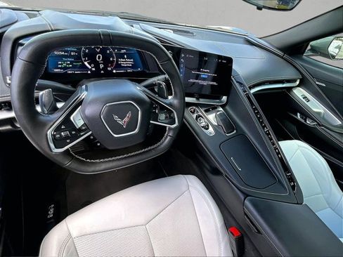 Used 2024 Chevrolet Corvette Stingray Convertible w/ 1LT RWD image 15