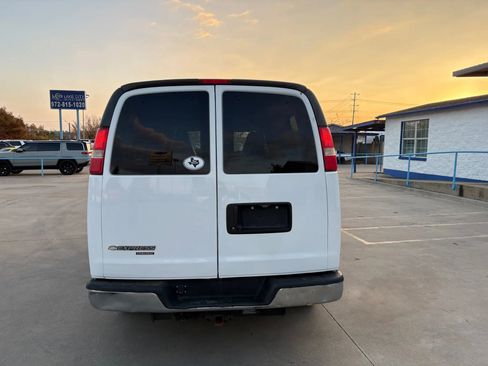 Used 2016 Chevrolet Express 3500 LT w/ LT Preferred Equipment Group image 8