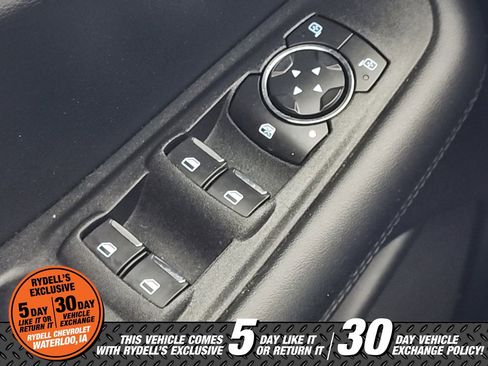 Used 2021 Ford Edge SE image 30