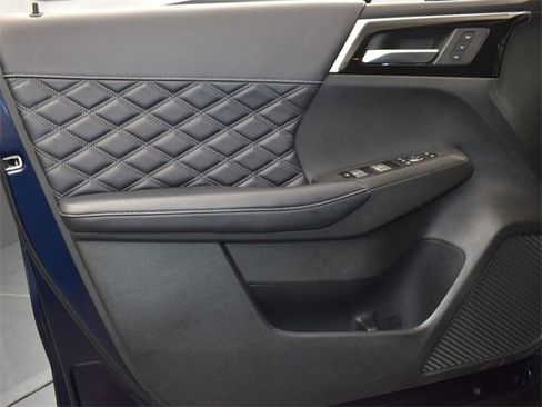 Used 2024 Mitsubishi Outlander SEL image 16