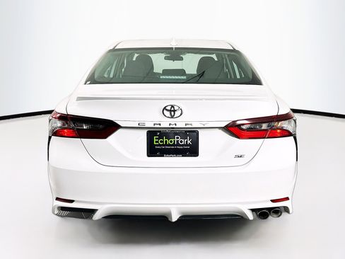 Used 2023 Toyota Camry SE image 7