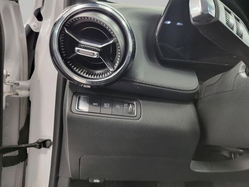 Used 2025 Chevrolet Equinox LT image 9