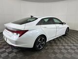 Used 2021 Hyundai Elantra SEL w/ Convenience + Premium Package image 3