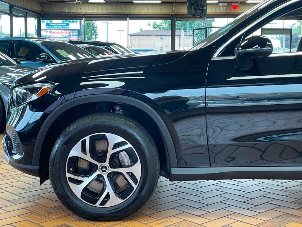 Used 2025 Mercedes-Benz GLC 350e 4MATIC image 5