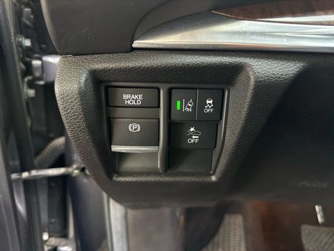 Used 2019 Acura MDX SH-AWD image 18