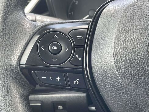 Used 2025 Toyota Corolla LE FWD image 27