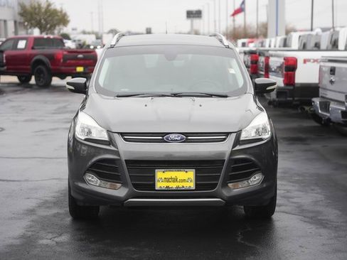 Used 2015 Ford Escape Titanium image 3