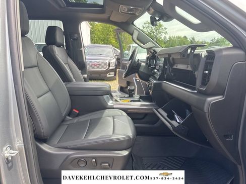 Used 2025 Chevrolet Silverado 1500 LTZ AWD/4WD image 50