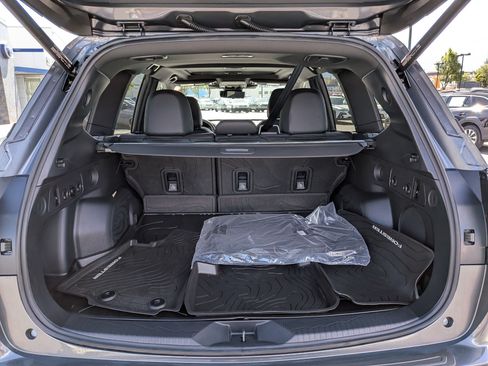 Used 2025 Subaru Forester Touring w/ Popular Package - Touring AWD/4WD image 27