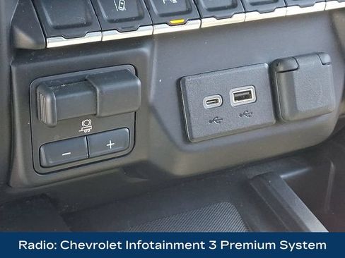 Used 2022 Chevrolet Silverado 2500 LTZ w/ LTZ Plus Package AWD/4WD image 17