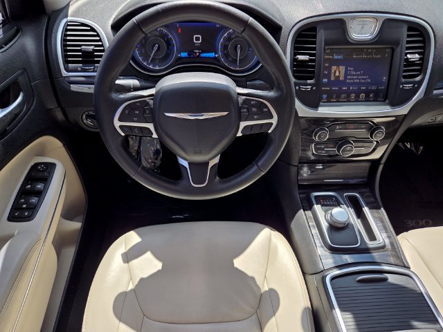 Used 2015 Chrysler 300 Limited RWD image 14