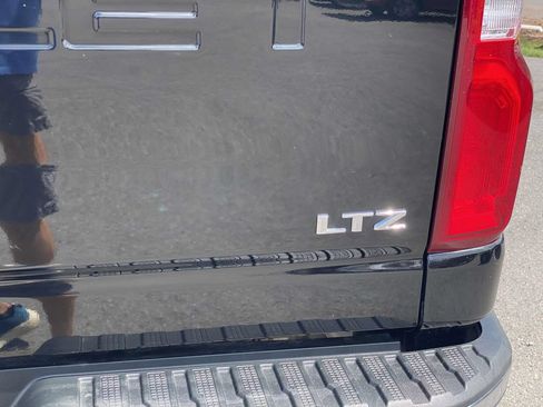 Used 2020 Chevrolet Silverado 2500 LTZ w/ LTZ Premium Package AWD/4WD image 43