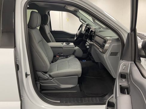 Used 2025 Ford F150 XLT w/ Equipment Group 301A Standard image 9