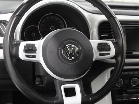 Used 2019 Volkswagen Beetle 2.0T SE image 7