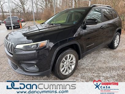 Used 2019 Jeep Cherokee Latitude w/ Popular Appearance Group