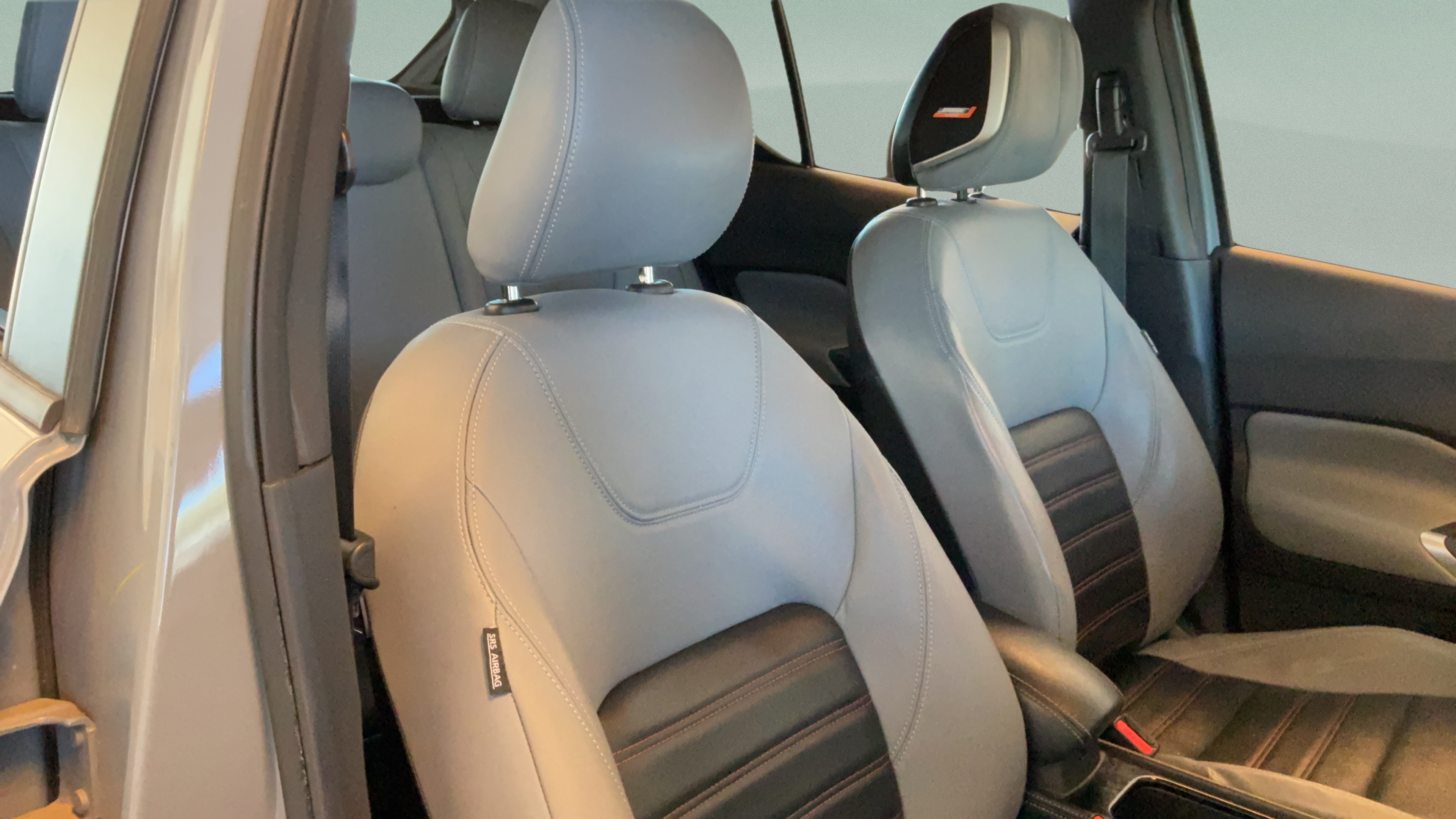 Used 2021 Nissan Kicks SR w/ SR Premium Package FWD image 26