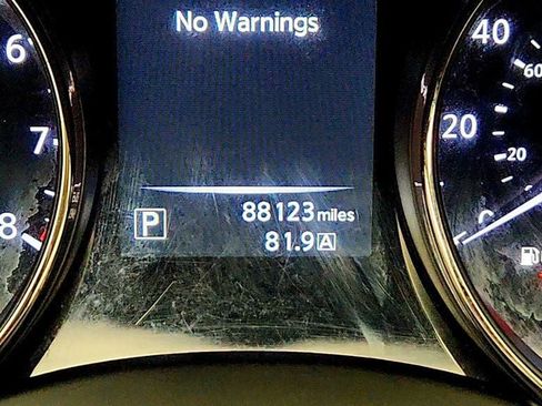 Used 2016 Nissan Rogue SV AWD/4WD image 15