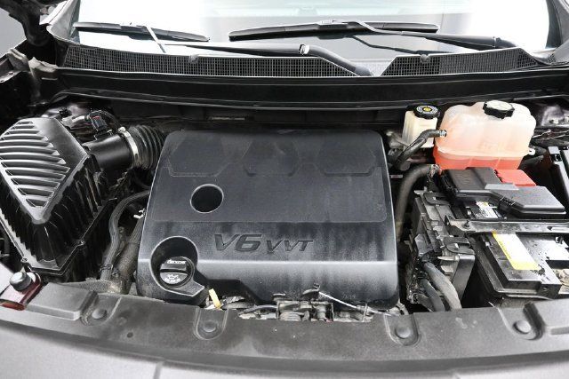 Used 2020 Chevrolet Traverse LT FWD image 37