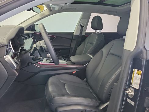Used 2023 Audi Q8 Prestige AWD/4WD image 19