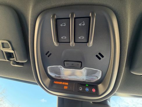 New 2026 Chevrolet Trax RS w/ Sunroof Package FWD image 16