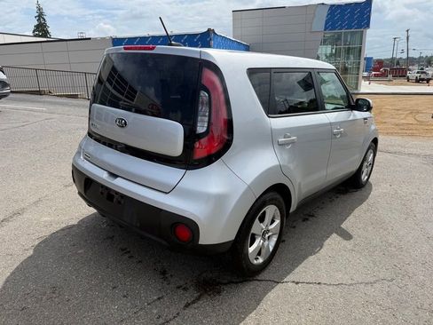 Used 2018 Kia Soul w/ Convenience Package FWD image 7