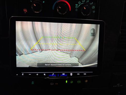 Used 2023 GMC Savana 2500 RWD image 32