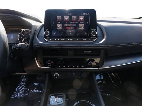 Used 2023 Nissan Rogue SV AWD/4WD image 16