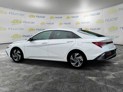 New 2025 Hyundai Elantra SEL image 5