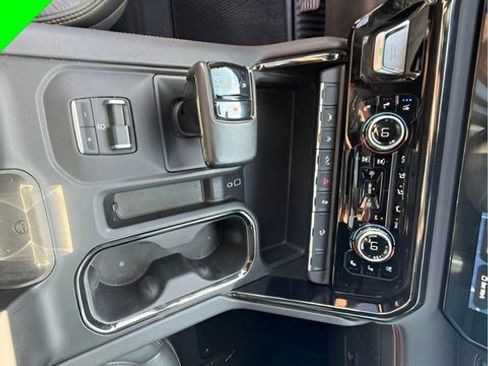 Used 2022 GMC Sierra 1500 AT4 image 17