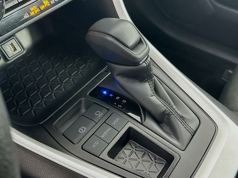 Used 2024 Toyota RAV4 XLE image 25