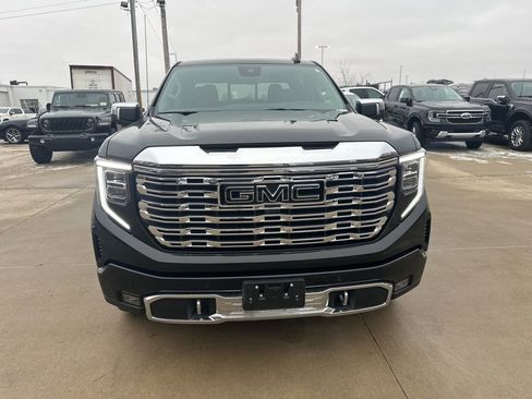Used 2024 GMC Sierra 1500 Denali w/ Technology Package image 4