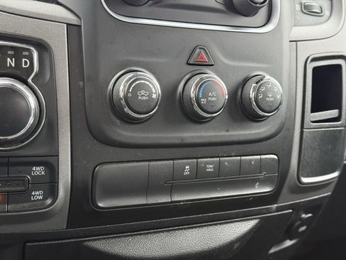 Used 2018 RAM 1500 Express w/ Express Value Package image 28