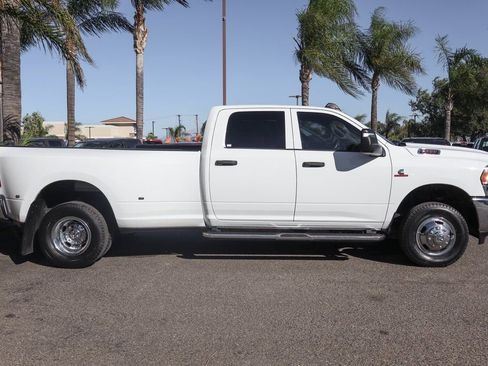 Used 2023 RAM 3500 Tradesman w/ Chrome Appearance Group AWD/4WD image 11