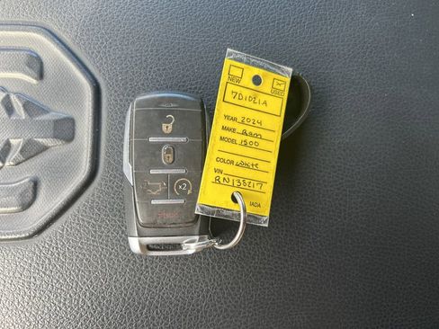 Used 2024 RAM 1500 Laramie image 31
