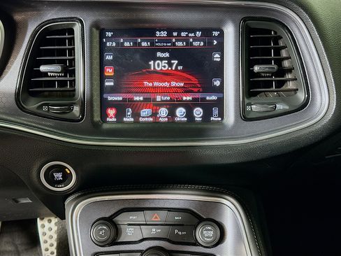 Used 2015 Dodge Challenger SXT Plus w/ Driver Convenience Group image 21