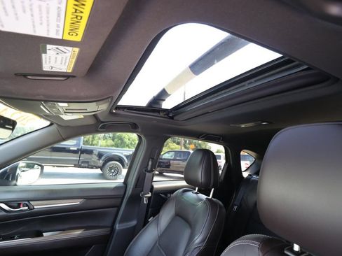 Used 2024 MAZDA CX-5 Signature AWD/4WD image 4
