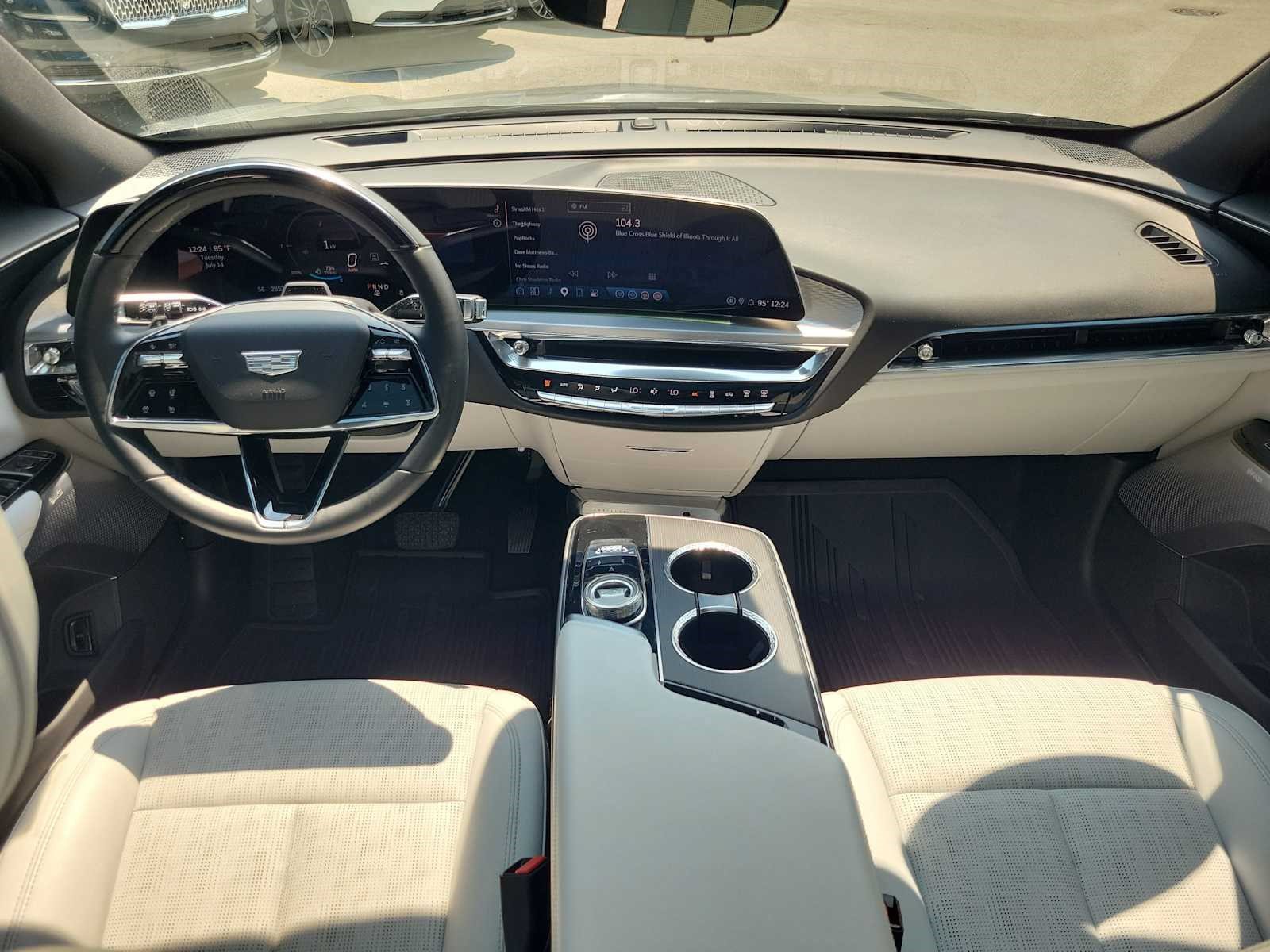 Used 2024 Cadillac Lyriq Sport RWD image 14