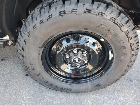 New 2026 Ford Bronco Big Bend w/ Black Diamond Package image 7