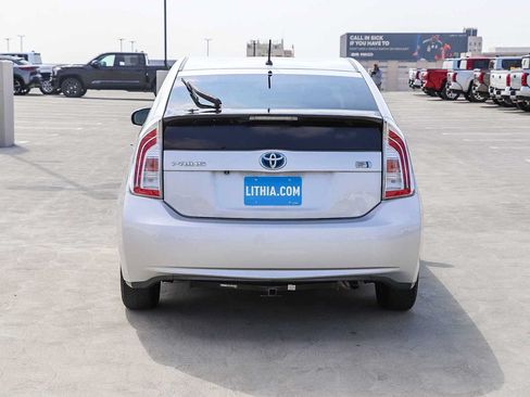 Used 2015 Toyota Prius Two FWD image 7