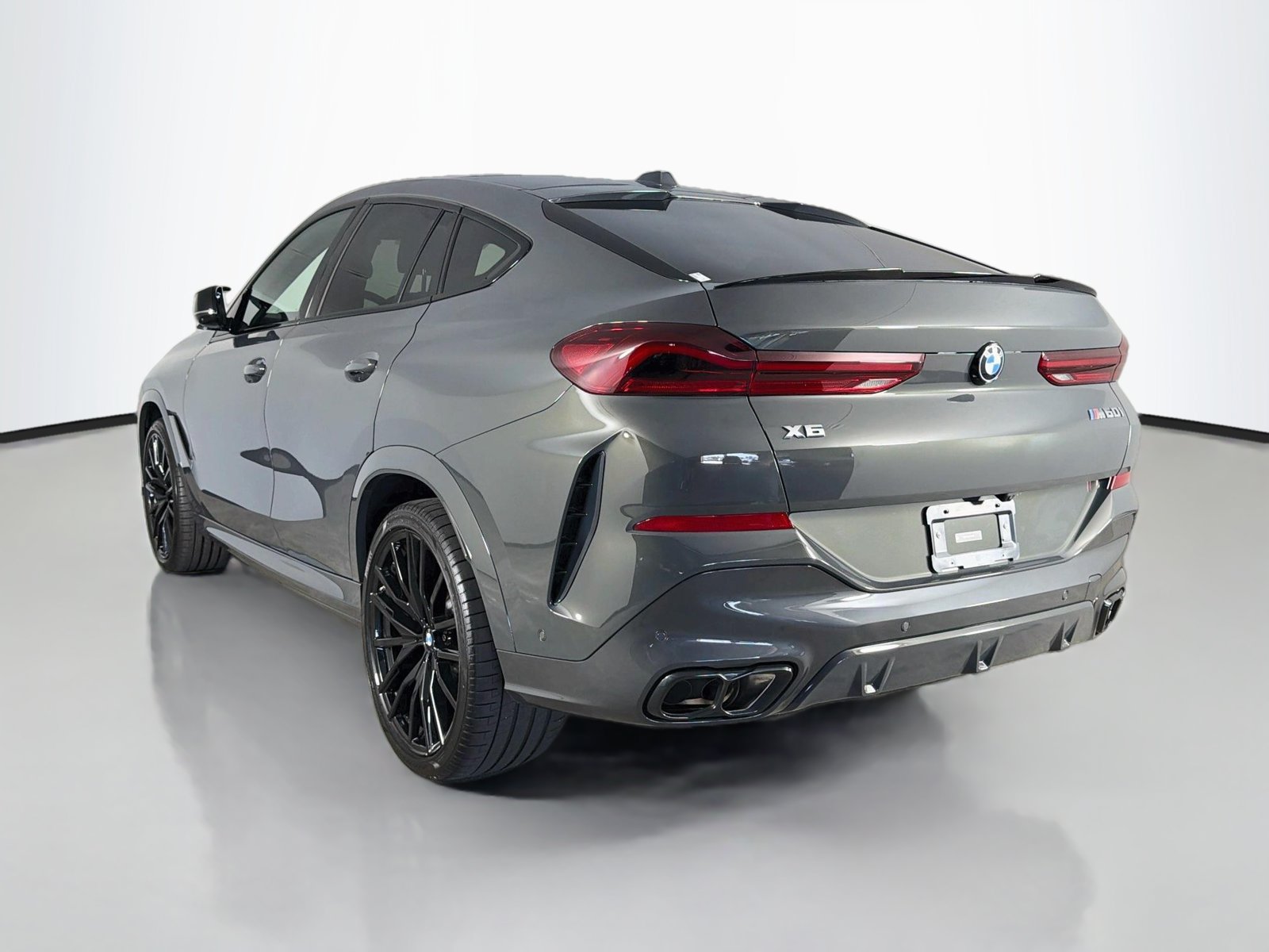 Used 2026 BMW X6 M60i AWD/4WD image 5