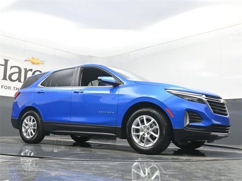 Used 2024 Chevrolet Equinox LT image 2