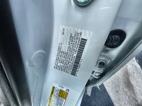 Used 2024 Acura Integra FWD image 32